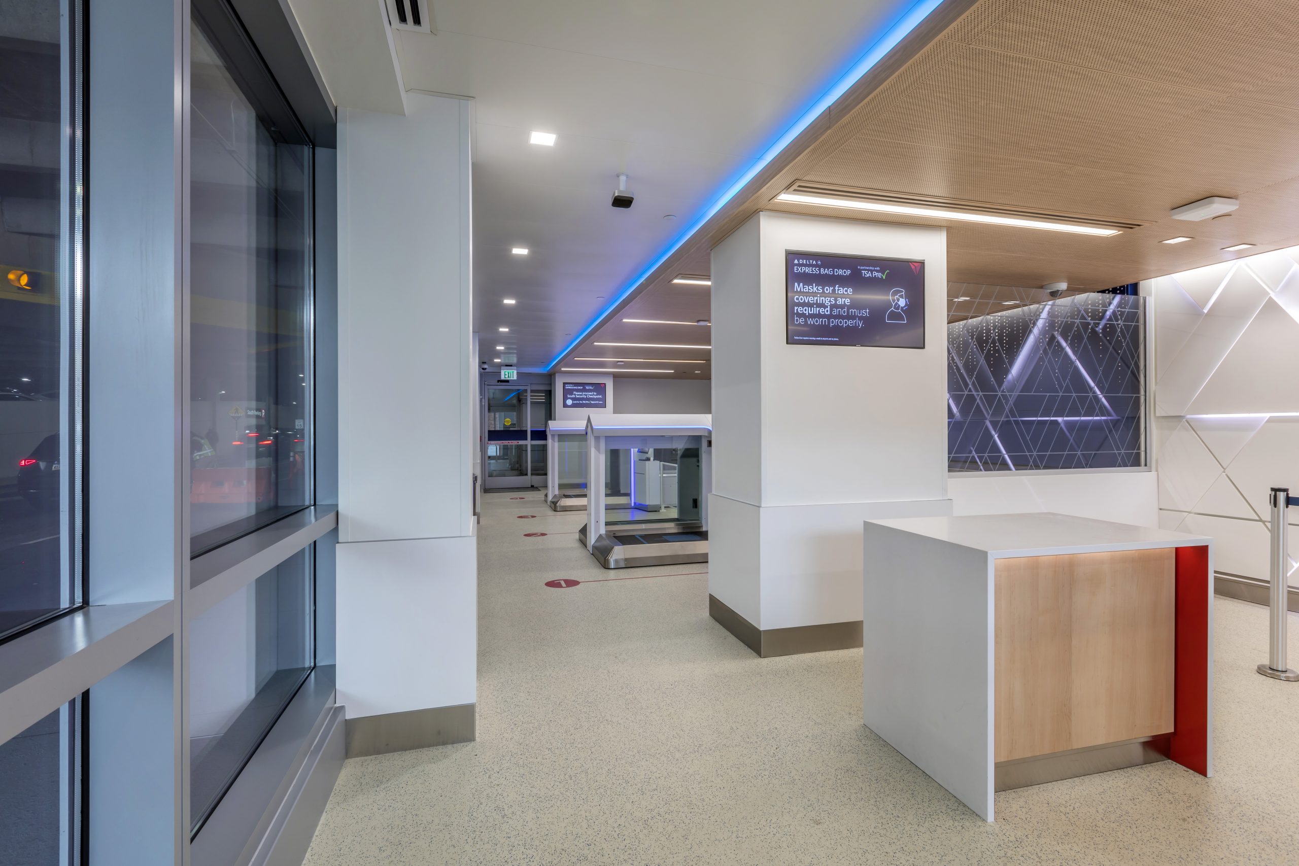Delta Air Lines – Express Lobby gallery