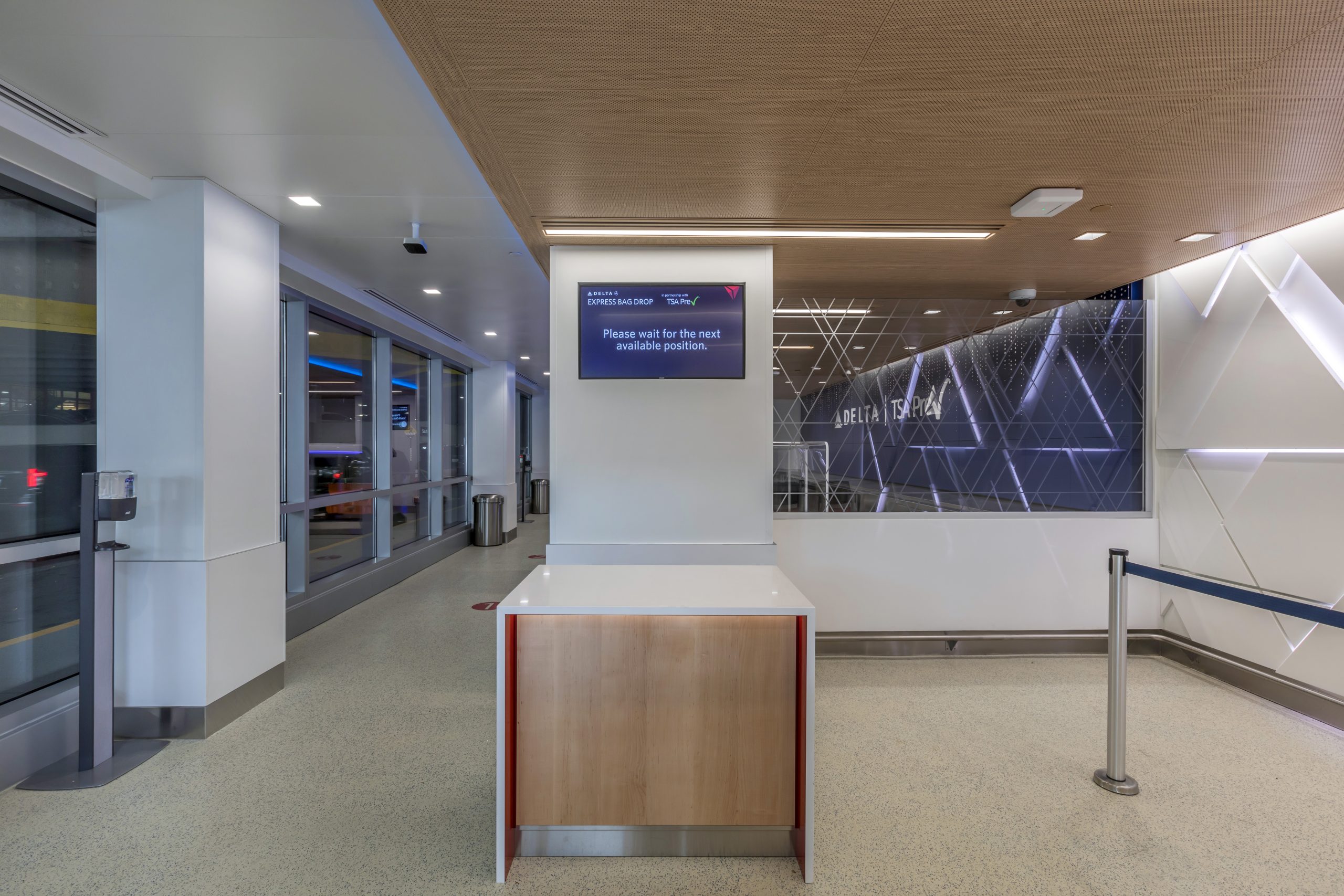Delta Air Lines – Express Lobby gallery